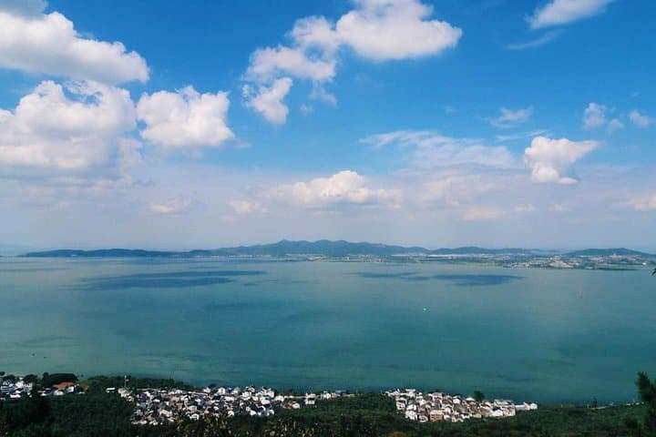 Dongshan Island Tea Picking & Twenty-Four Bend Hike: Day Trip from Shanghai photo 6