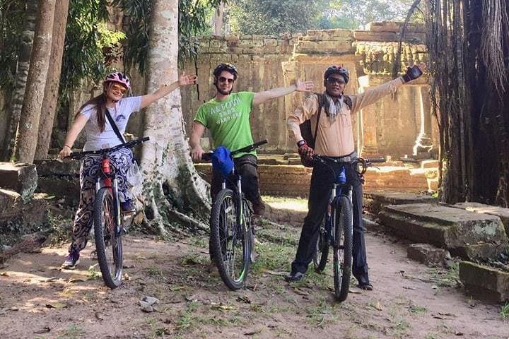 Angkor Wat by Bike: A Serene Cycling Tour Through Temples and Jungle photo 4