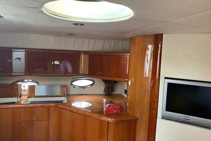 Private Luxury Yacht Cruise Along Dubai Marina, Palm Jumeirah & Burj Al Arab photo 6