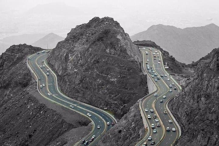 Taif City Tour: Explore Shubra Palace, Old Souq & Mountain Roads
