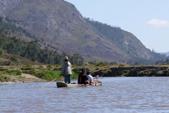 Between Two Malagasy Kingdoms: Matsiatra Canoe Descent & Betsileo Tea Plantation Day Tour photo 2