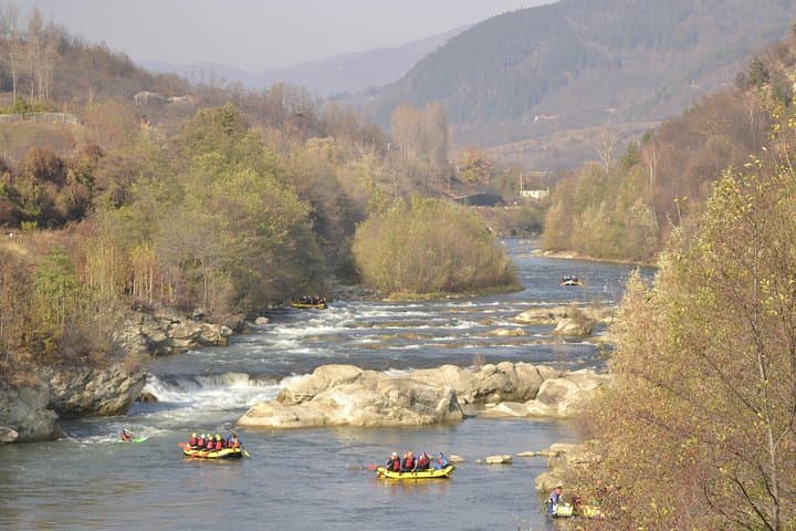 River Rafting near Brasov: Thrilling Whitewater Runs in Romania’s Carpathians photo 4
