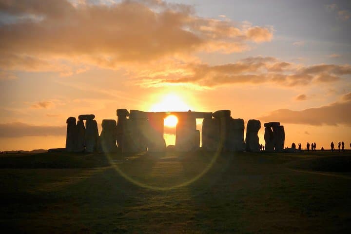 Morning Special Access to Stonehenge: Guided Tour from London with Salisbury Cathedral photo 2