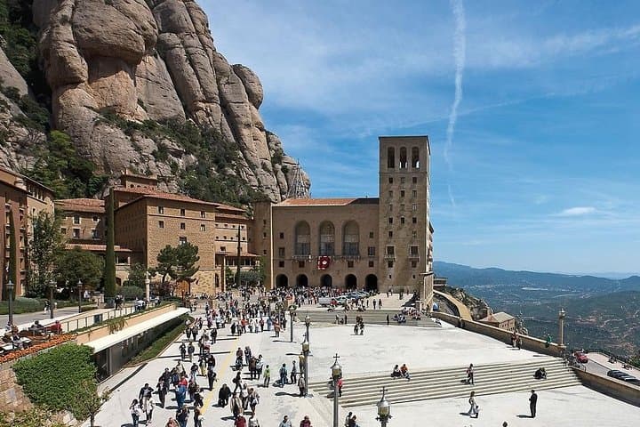 Montserrat Mountain & Penedès Wine Tasting Day Tour from Barcelona