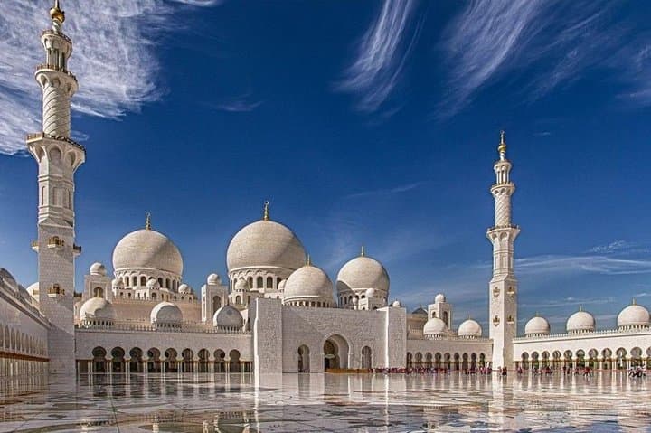 Abu Dhabi Full-Day: Sheikh Zayed, Emirates Palace & Ferrari World photo 5