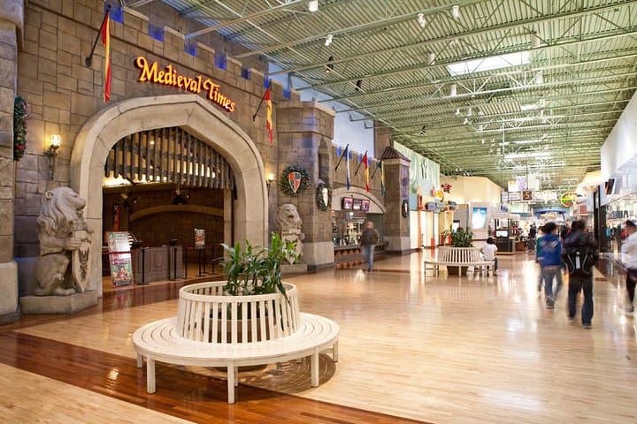 Miami Beach to Sawgrass Mills Shuttle: Round-Trip Mall Transfer with 8 Hours of Shopping photo 4