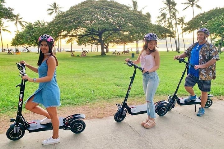 Diamond Head Electric Scooter Sunset Tour — Waikiki Sunset Ride photo 3