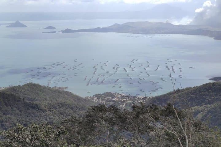 Taal Volcano Experience: Tagaytay Boat Tour to Volcano Island photo 3