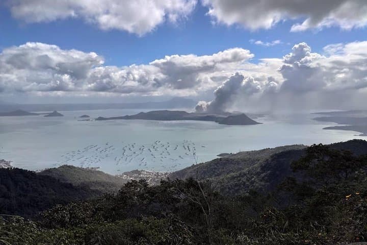 Taal Volcano Experience: Tagaytay Boat Tour to Volcano Island photo 4