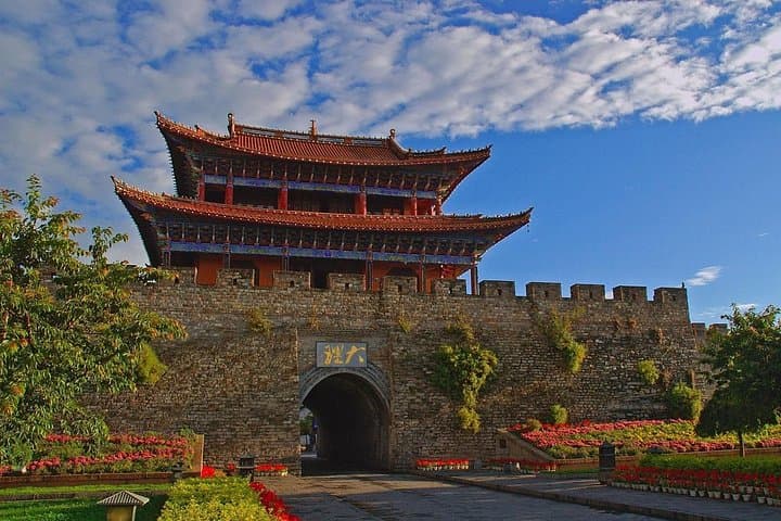 Dali Day Trip: Three Pagodas, Erhai Lake Cruise & Dali Ancient City photo 4