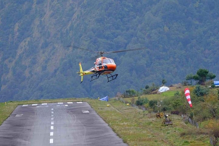 Kathmandu to Lukla Helicopter Flight: Scenic 40-Min Transfer Over the Himalaya photo 3