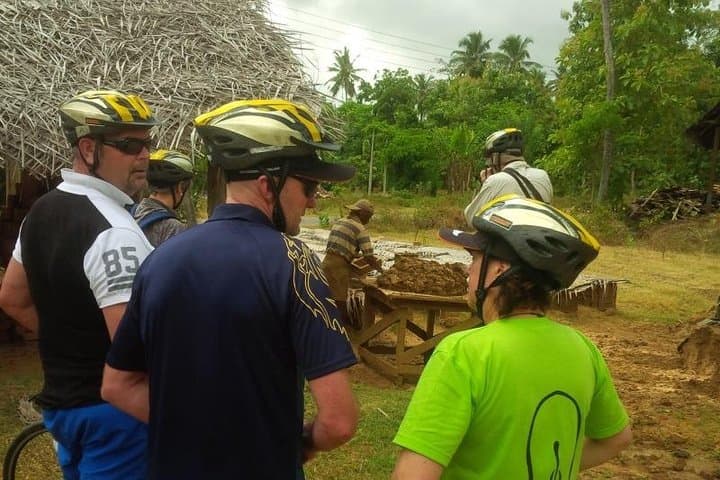 Cycling Negombo’s Palm Roads: Toddy Hunt Countryside Ride photo 4