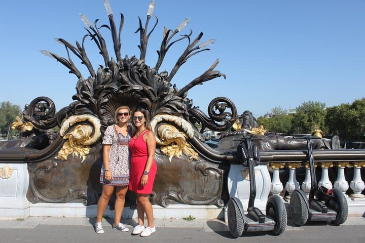 Glide Through Paris: 2-Hour Segway Tour to Eiffel, Invalides, and Concorde photo 2