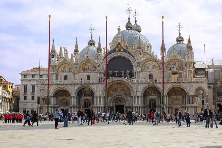 Byzantine Venice: St. Mark's Basilica Walking Tour & Terrace Access