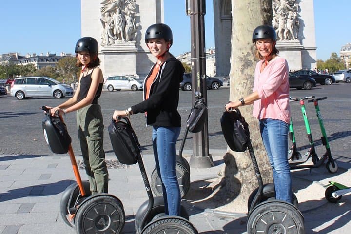 Glide Through Paris: 2-Hour Segway Tour to Eiffel, Invalides, and Concorde photo 4