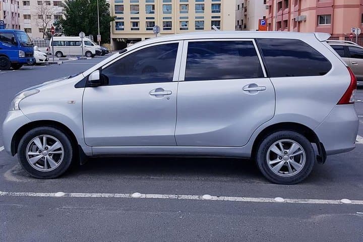 Private 7-Seater Car with Driver in Dubai — Half or Full Day Hire
