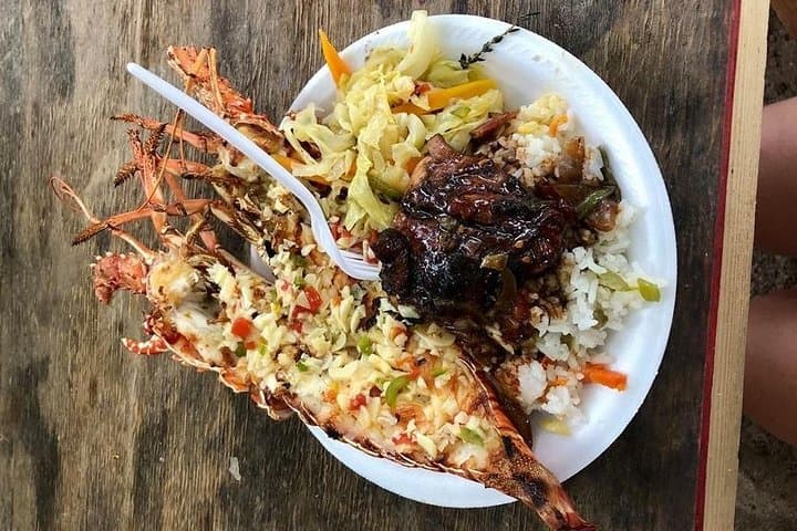 Negril Lobster Lunch & Snorkel to a Sunken Cannon on Booby Cay