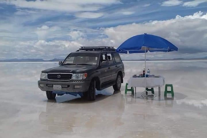 Salar de Uyuni Full-Day + Sunset: Classic Salt-Flat Tour from Uyuni photo 5