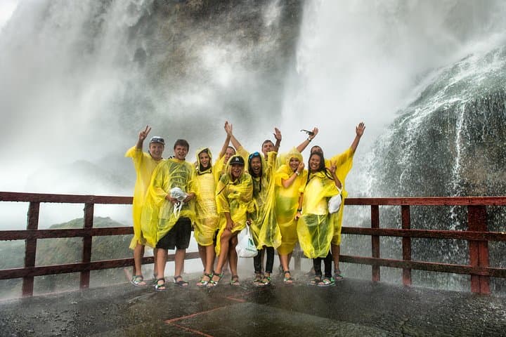 Up Close at Niagara Falls: All-Inclusive Canadian Sightseeing Tour