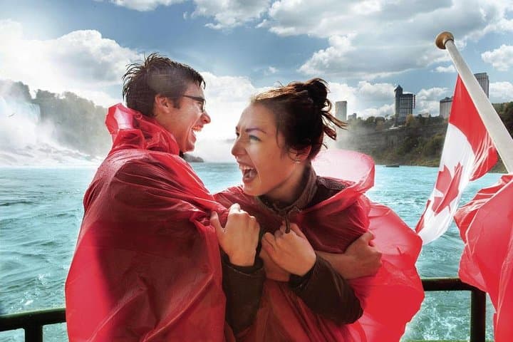 Up Close at Niagara Falls: All-Inclusive Canadian Sightseeing Tour photo 3