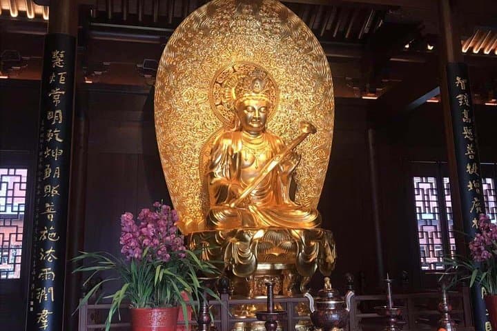Full-Day Shanghai Private Tour: Jewish Refugees Museum, Jade Buddha & Huangpu River Cruise photo 3
