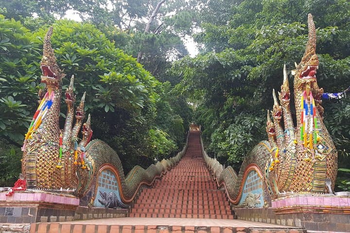 Doi Suthep and Wat Pha Lat Private Guided Tour — Chiang Mai Temple Trek photo 4