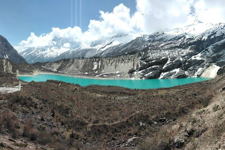 Manaslu Circuit Tea House Trek: 16-Day High-Altitude Trekking Guide