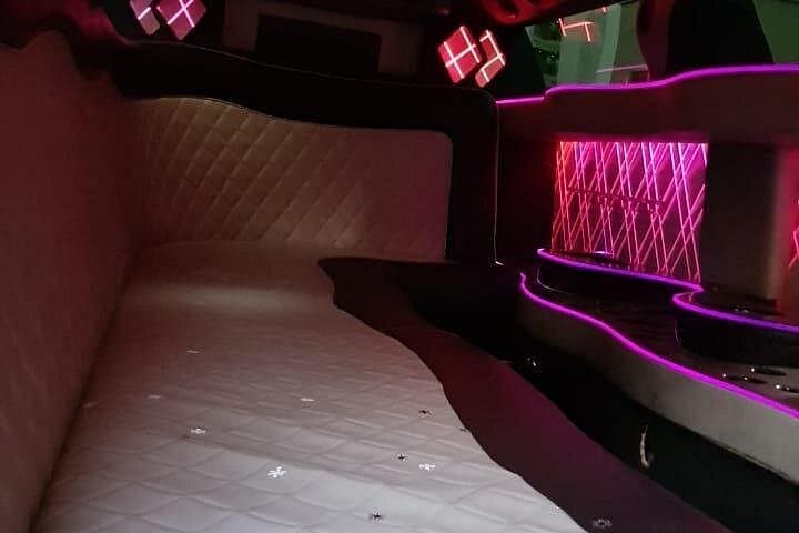 Dubai Luxury Limousine Night Tour: Private Limo Hire for Events & Nightlife photo 4