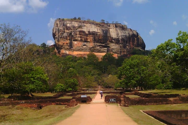 7-Day Sri Lanka Round Trip: Sigiriya to Galle — Culture, Tea Country & Wildlife photo 2