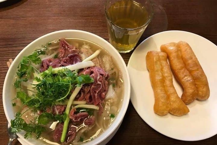 Private Hanoi Street Food Tour: Evening Old Quarter Culinary Walk photo 2