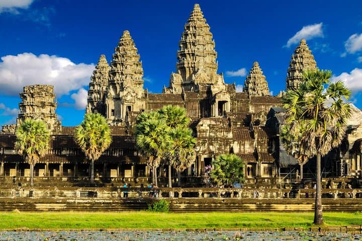 Full-Day Angkor Bike Adventure: Explore Angkor Wat, Bayon & Ta Prohm by Bicycle photo 4