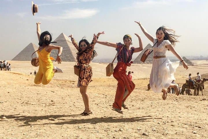 Private Half-Day Tour to the Giza Pyramids with Camel Ride