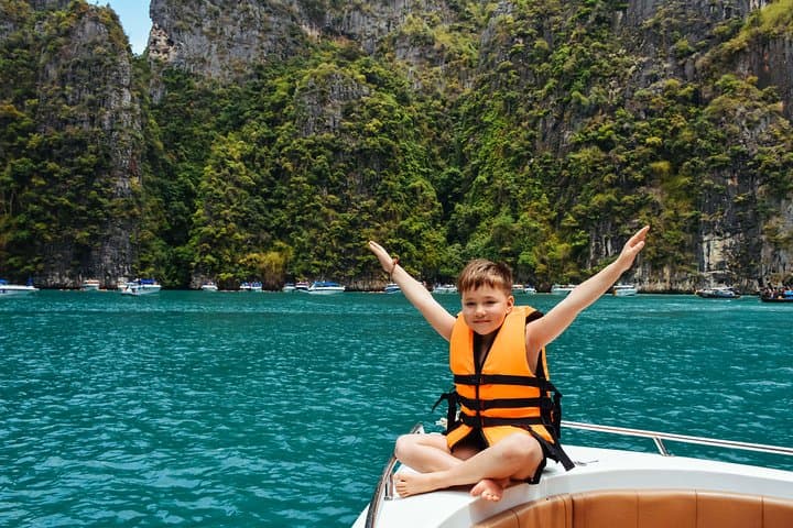 Private Phi Phi Speedboat Tour — Full-Day Maya Bay, Pileh Lagoon & Snorkel photo 3