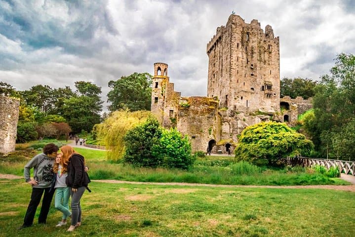 Dublin to Rock of Cashel, Cork & Blarney Castle Day Tour