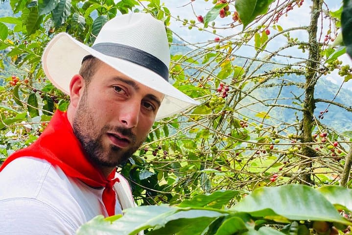 Medellín Coffee Farm Immersion: Half-Day Tour with Private Transfer photo 4