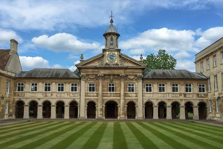 cambridge-university-walking-tour-historic-colleges-and-river-cam photo 5