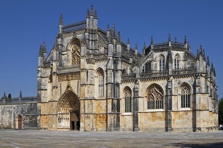 Full-Day Fatima, Batalha, Nazaré & Óbidos Tour from Lisbon photo 2