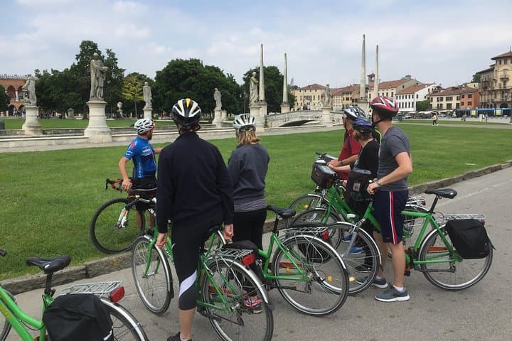 Padova Bike Tour: 3.5-Hour Guided Ride to Sant'Antonio, Prato della Valle & University Quarter photo 6