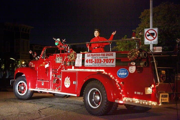 Vintage Fire Engine Holiday Lights Tour in San Francisco photo 3