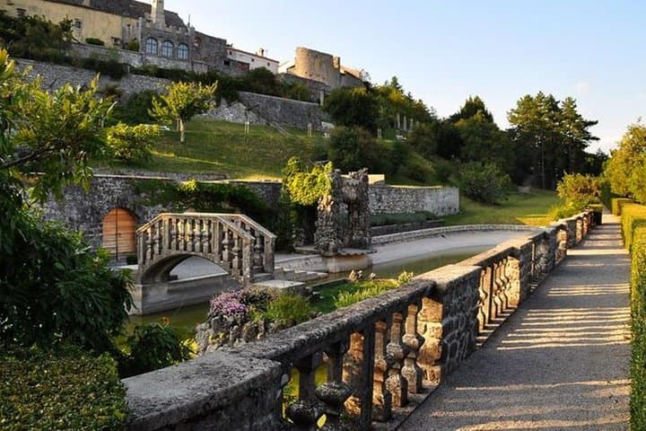 Explore Prosecco Village & Štanjel: Karst Wine Tour from Trieste