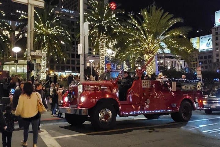 Vintage Fire Engine Holiday Lights Tour in San Francisco photo 4