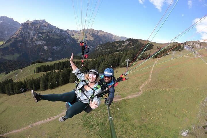 Paragliding Tandemflight Over Engelberg: Lucerne’s Best Bird’s-Eye Views