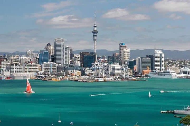Hourly Auckland Private Chauffeur: 4–6 Hour City Sightseeing & Transfers photo 4