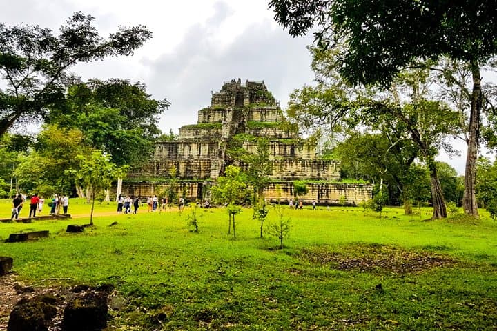 Full-Day Koh Ker and Beng Melea: Pyramid Temple and Jungle Ruins from Siem Reap photo 1