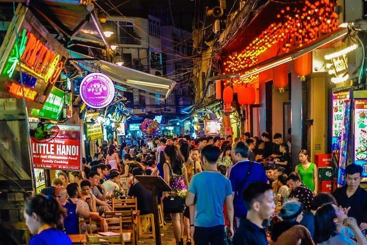 Private Hanoi Street Food Tour: Evening Old Quarter Culinary Walk