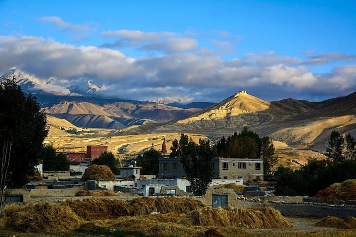 Upper Mustang Trek: 14-Day Lo-Manthang Trekking Adventure in Nepal photo 3