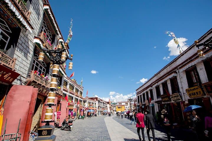 4-Night Lhasa & Yamdrok Lake Explorer — Potala, Monasteries & High-Altitude Scenery photo 4