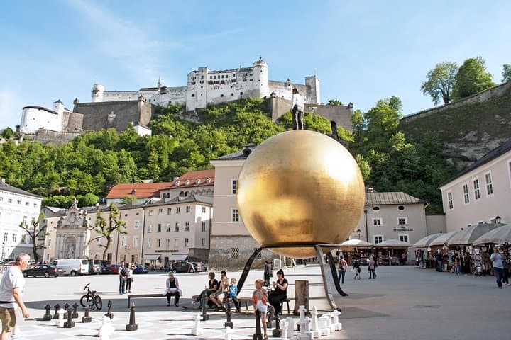 Eagle's Nest and Salzburg Private Tour — Kehlsteinhaus, Mirabell & Obersalzberg History photo 2