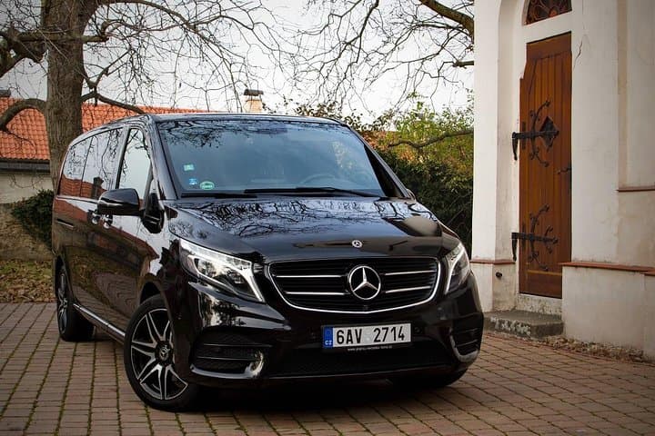 Prague to Passau Scenic Transfer with 4-Hour Cesky Krumlov Stop photo 6