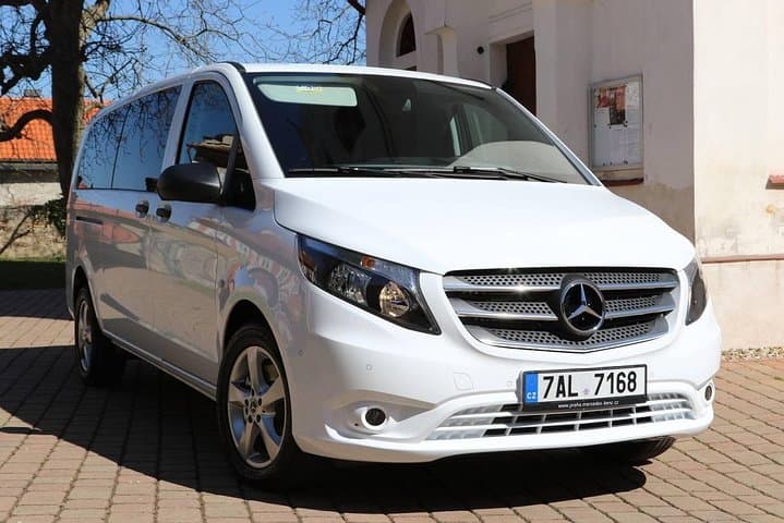 Prague to Passau Scenic Transfer with 4-Hour Cesky Krumlov Stop photo 5